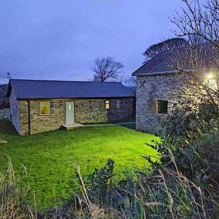 Detached Barn With Valley Views Near Cardigan Vila Exterior foto